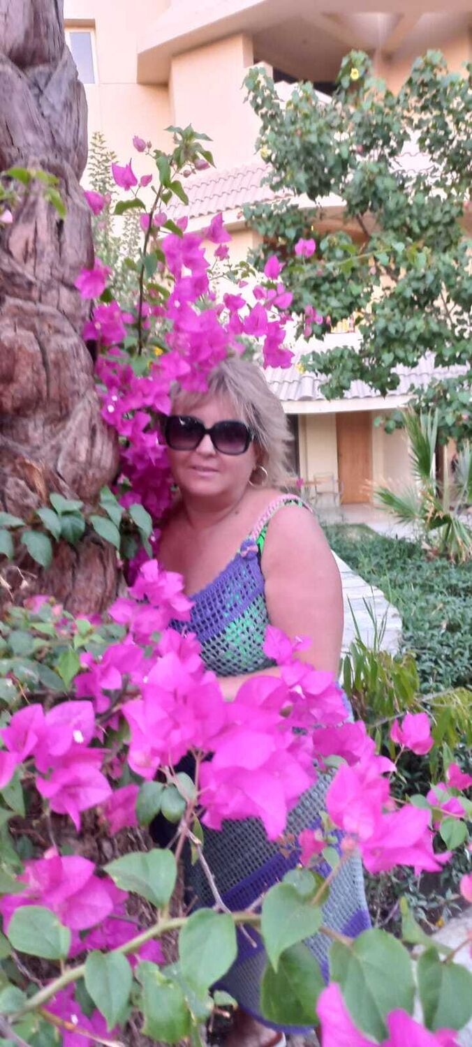  48455446  Elena, 65 ,    