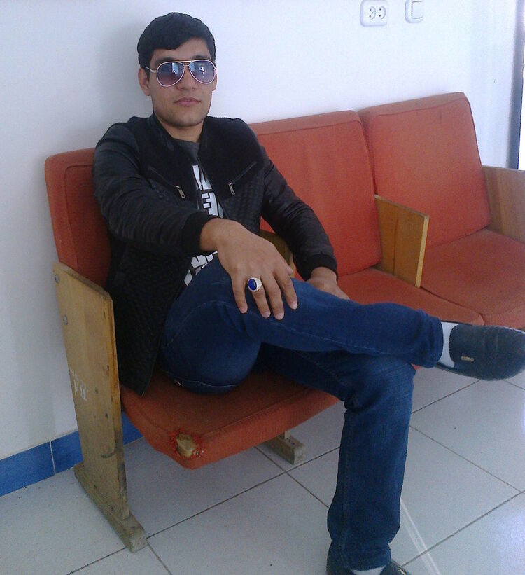  5844386  Navruz, 33 ,    