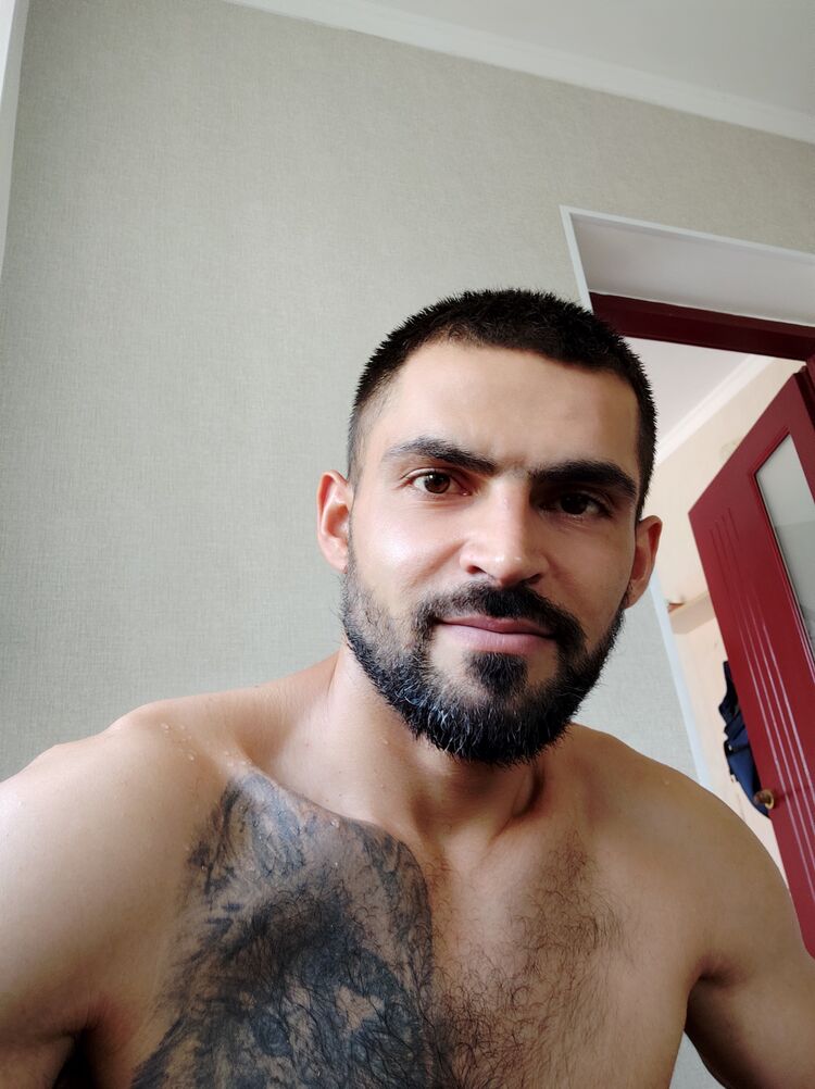  52819246  Andrei, 34 ,    