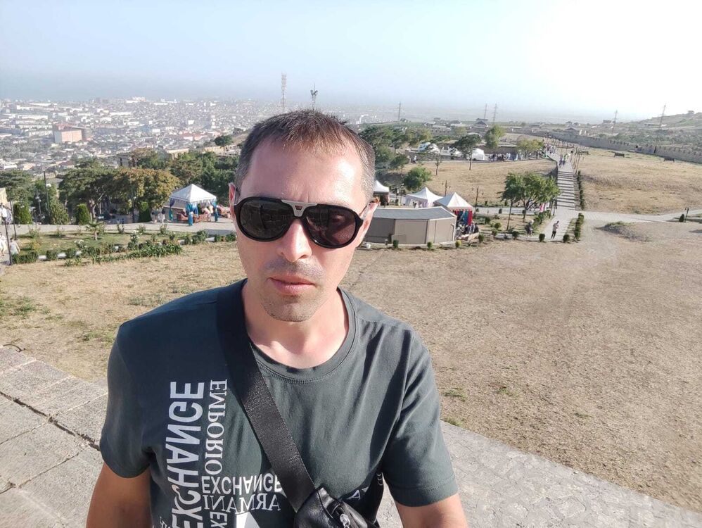  54389256  , 41 ,    -