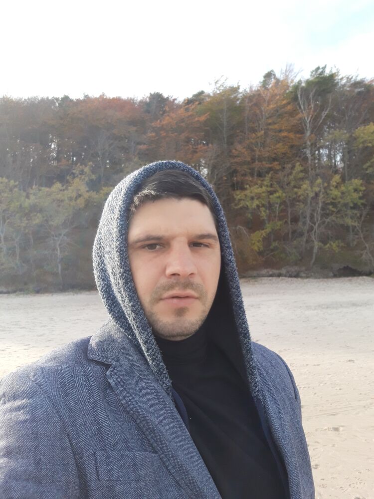  ,   Igor, 38 ,  