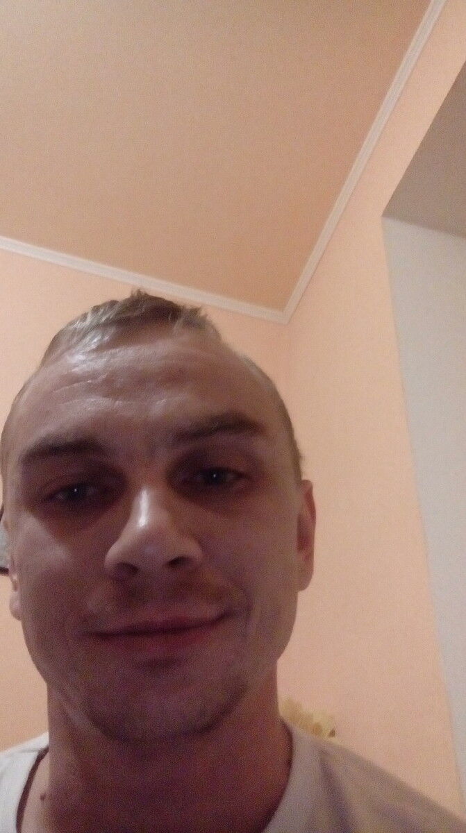  8652186  Aleksei, 38 ,    