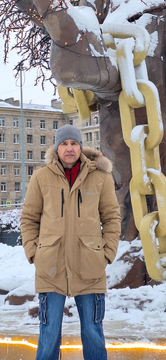  42116906  Aleksandr, 44 ,     