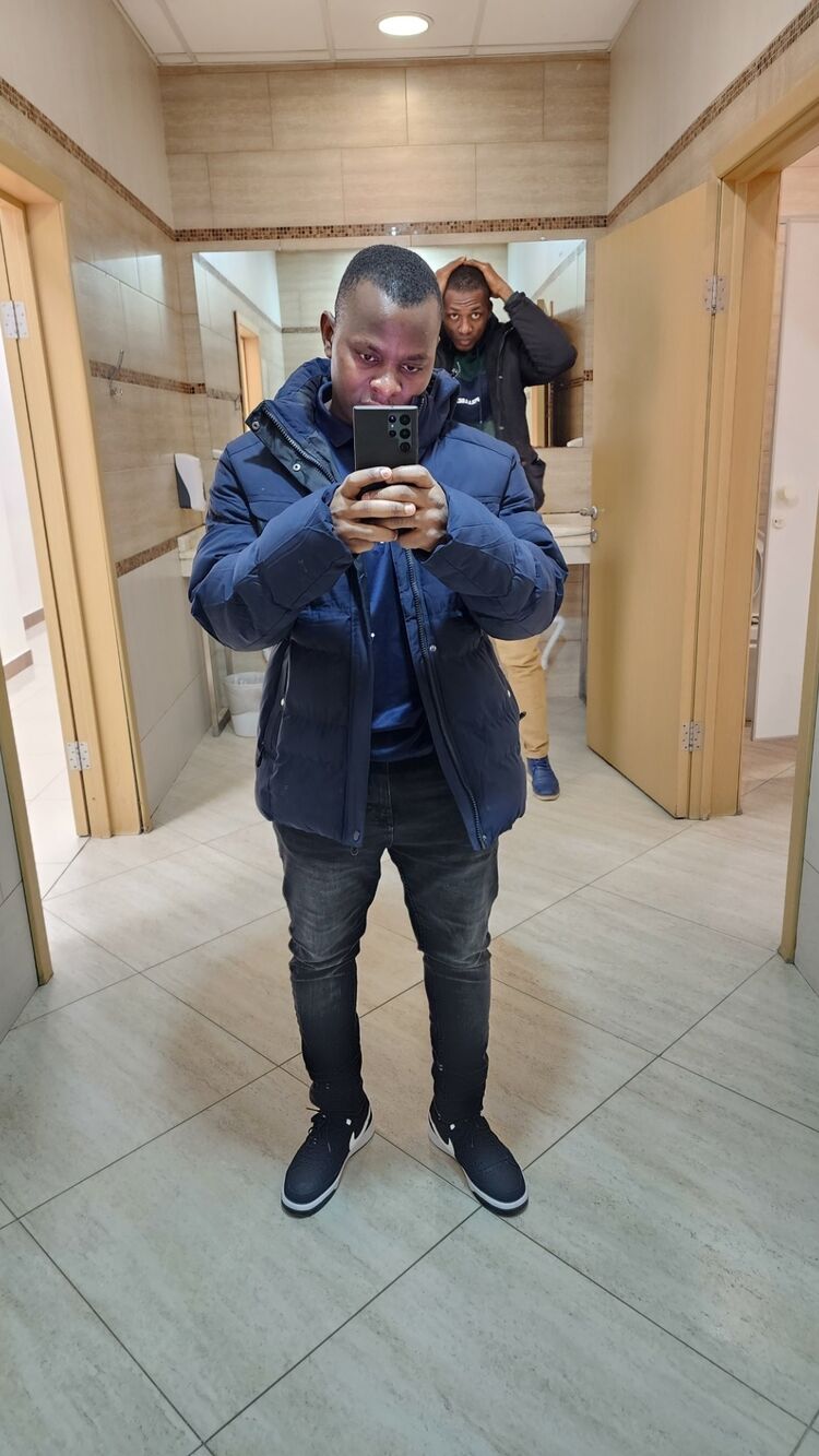  31685496  , 28 ,    