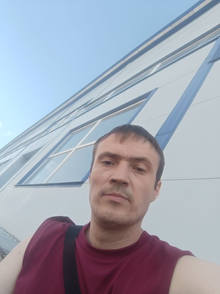  ,   Maxim, 34 ,   ,   