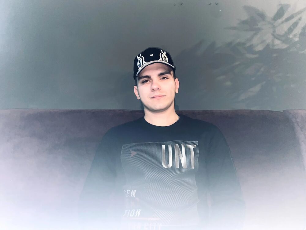  52648646  , 23 ,    --