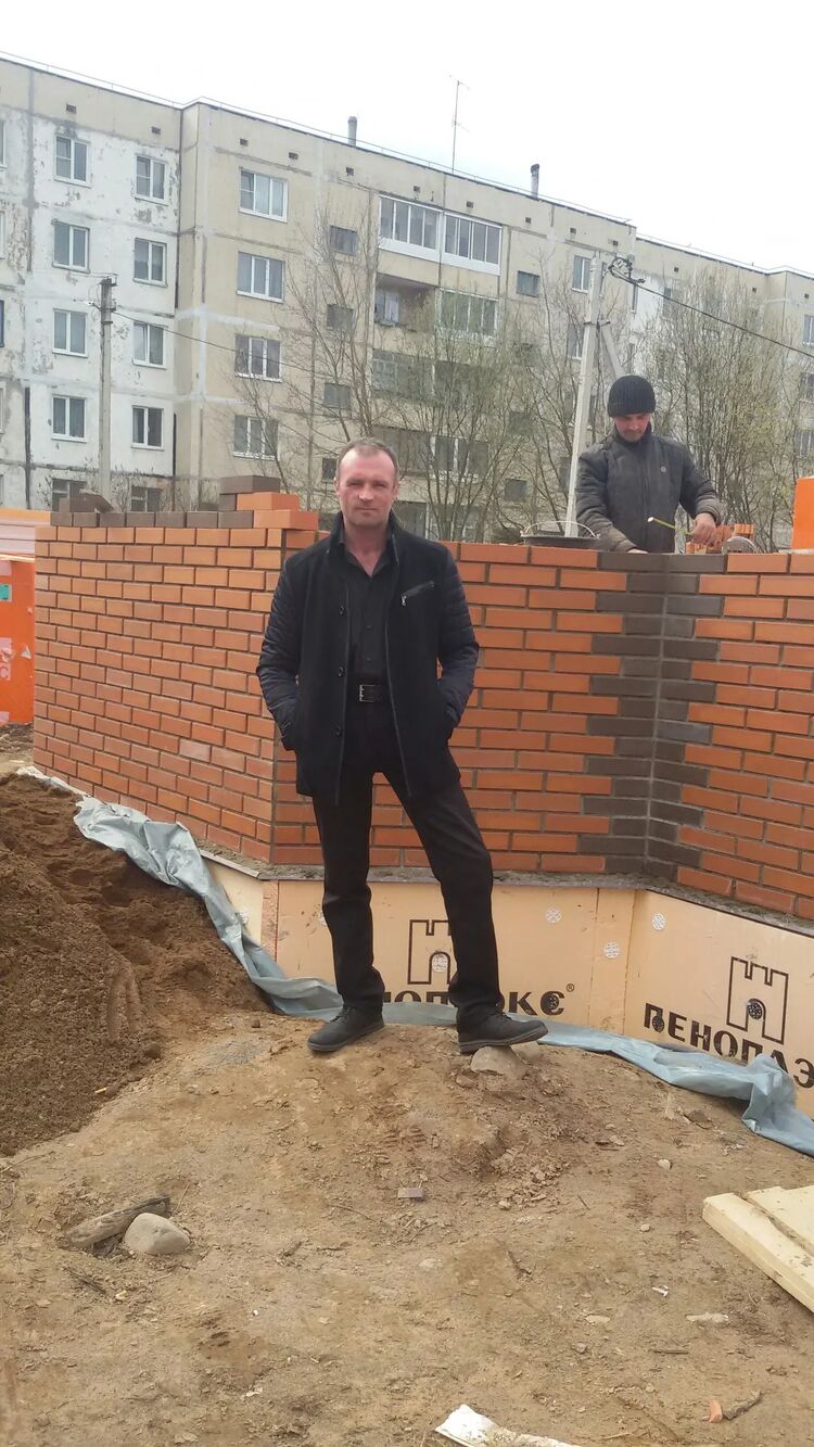  30534266  Pavel, 49 ,    