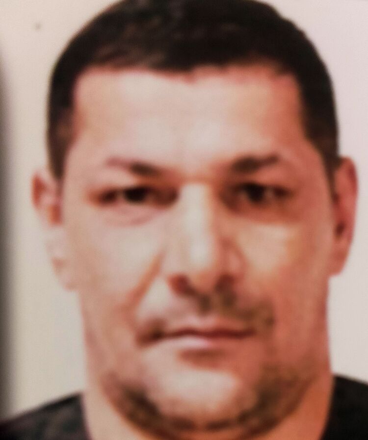  53001116  Slava, 48 ,    