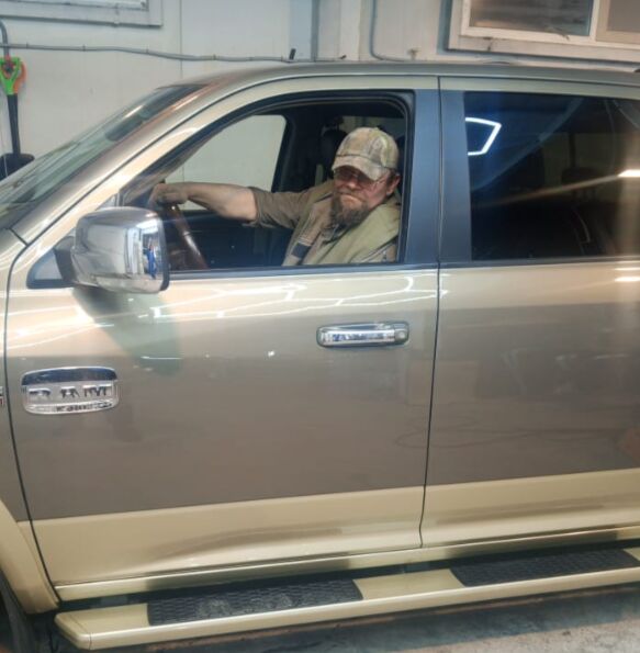  54764136  , 51 ,    -