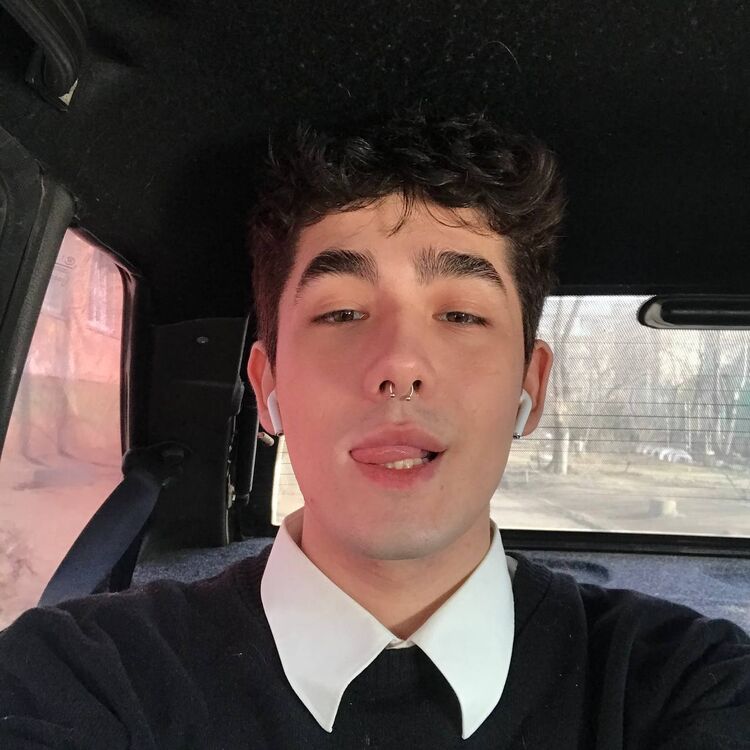   ,   Andr, 26 ,   ,   , c , 
