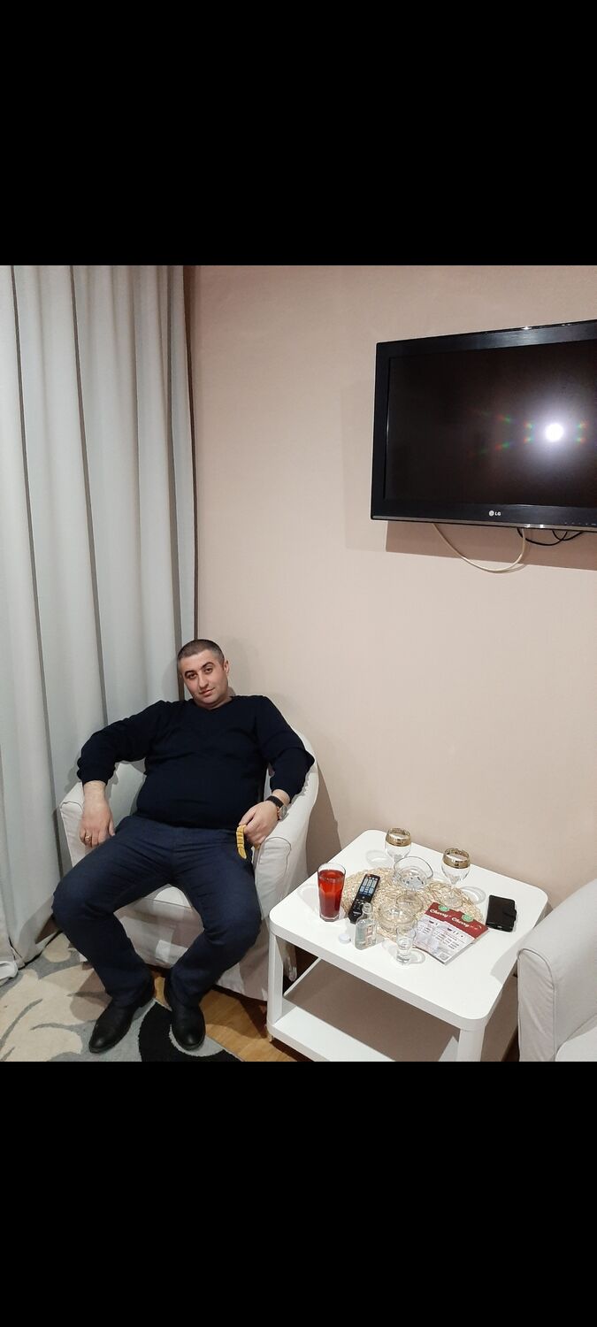  28989976  , 40 ,    