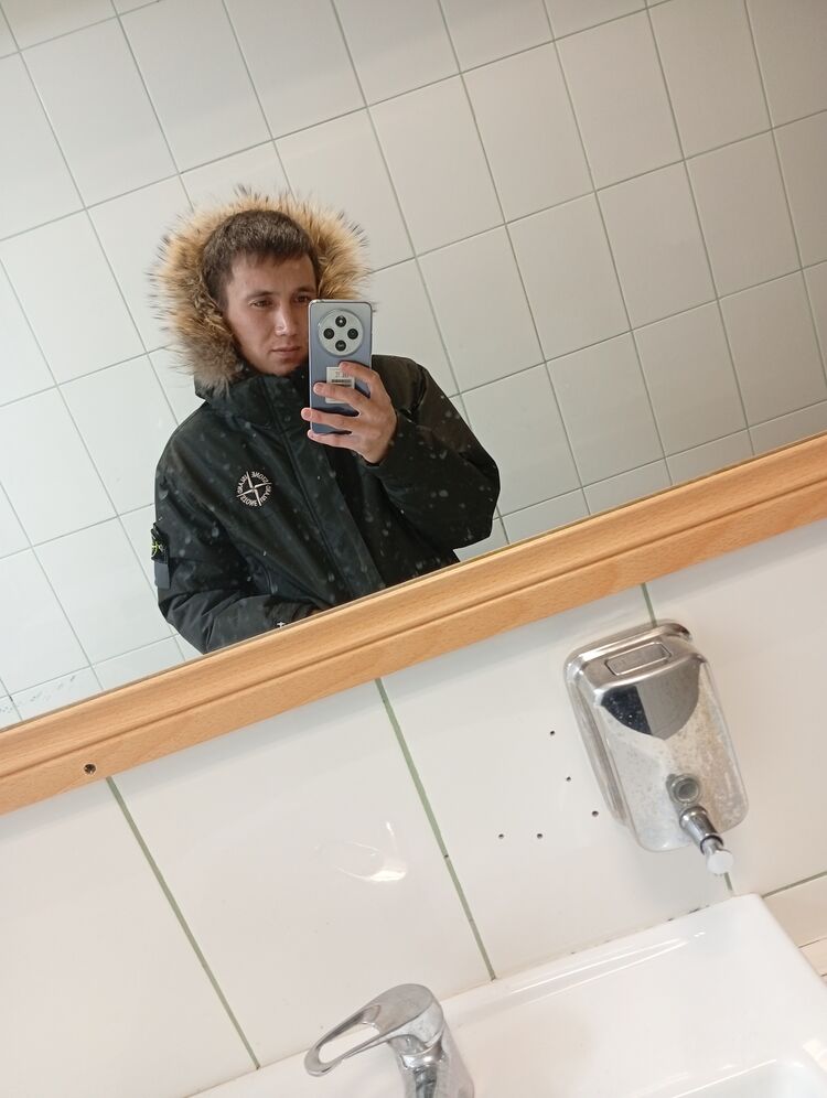  48788566  , 27 ,    