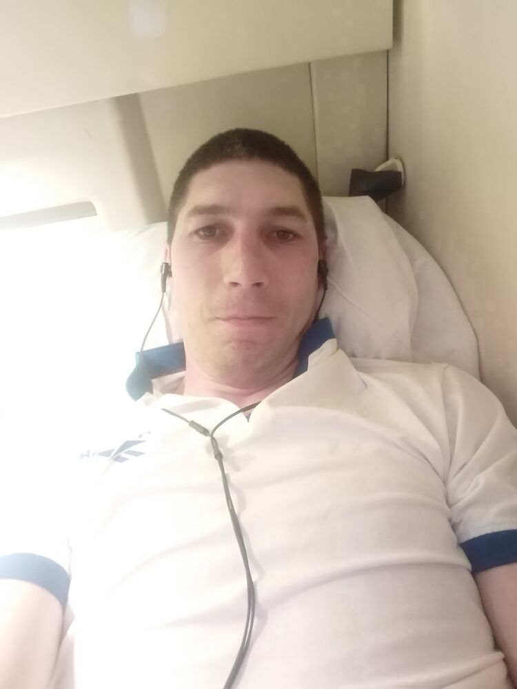  23007926  , 39 ,    