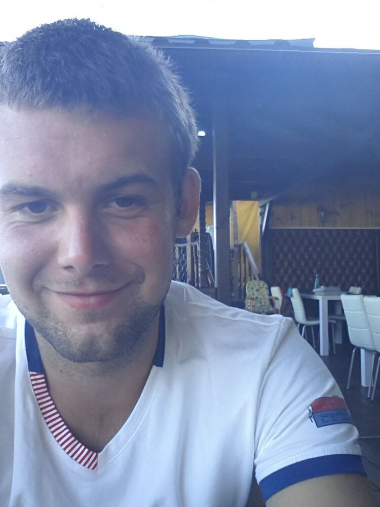  54640876  Pablo, 30 ,    