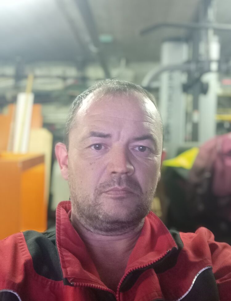  53132886  , 44 ,    