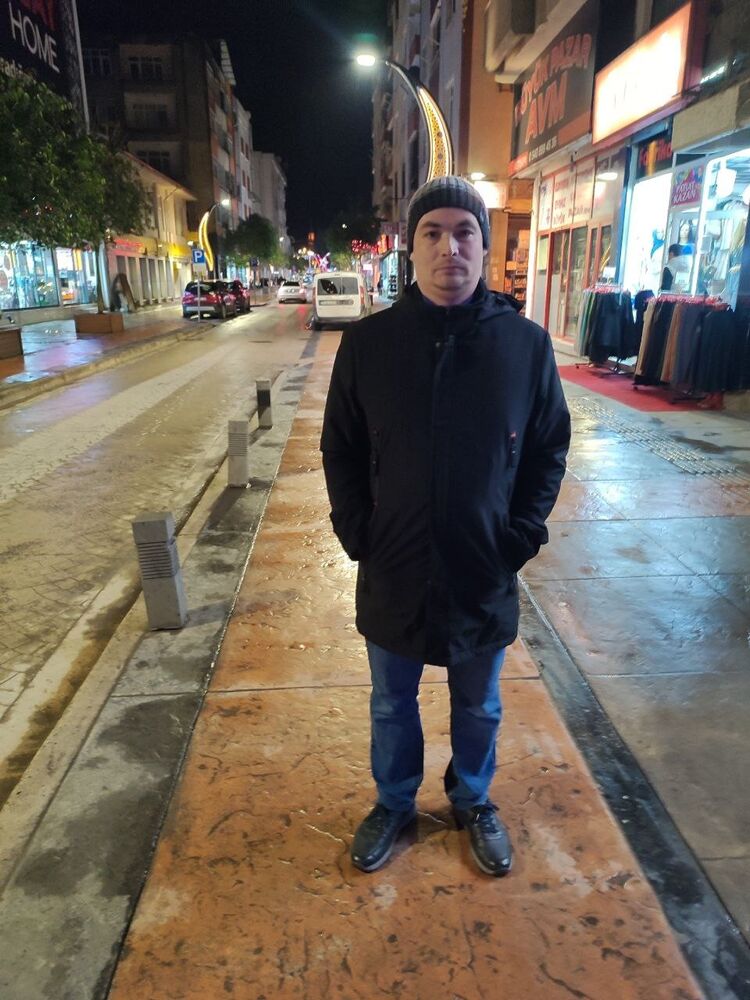  52651766  , 35 ,    --