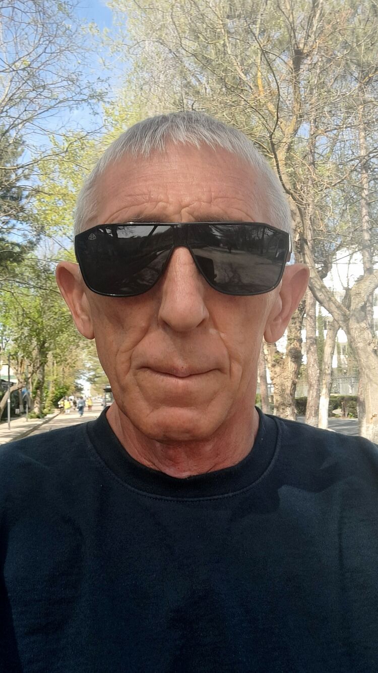  51228236  , 63 ,    