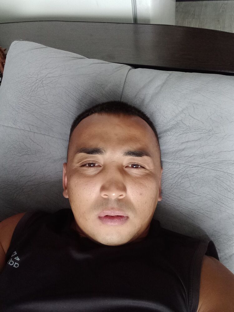  30612026  Ivan, 34 ,    