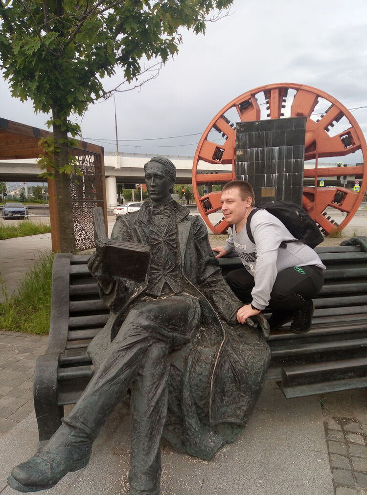  38759136  Seryoga, 37 ,    