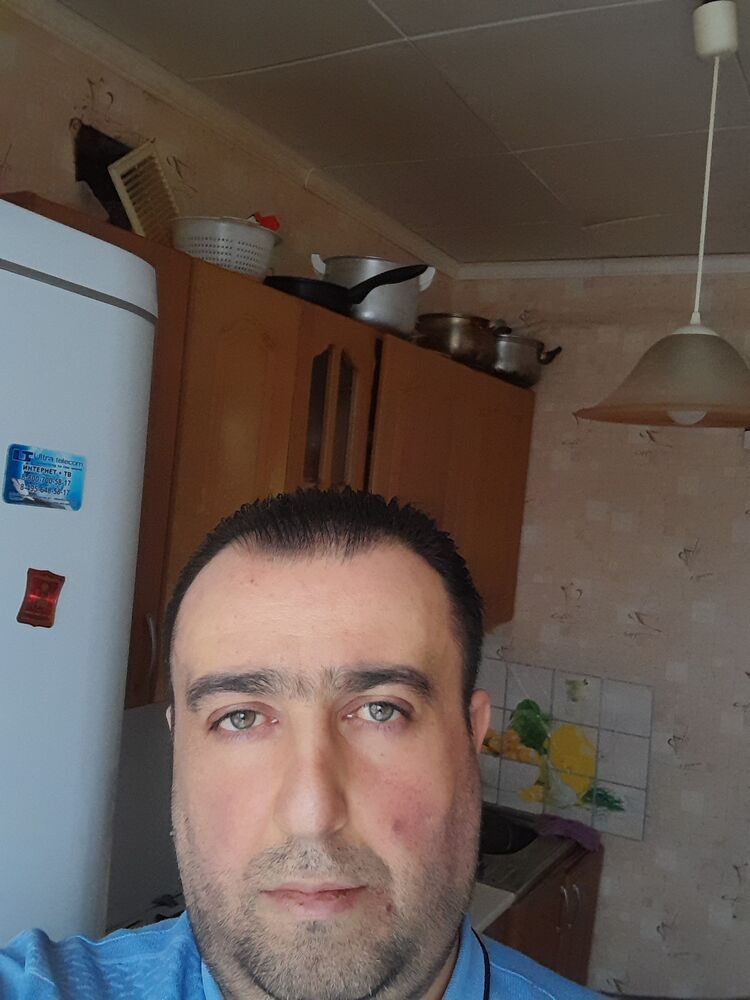  32324846  Rauf, 44 ,    