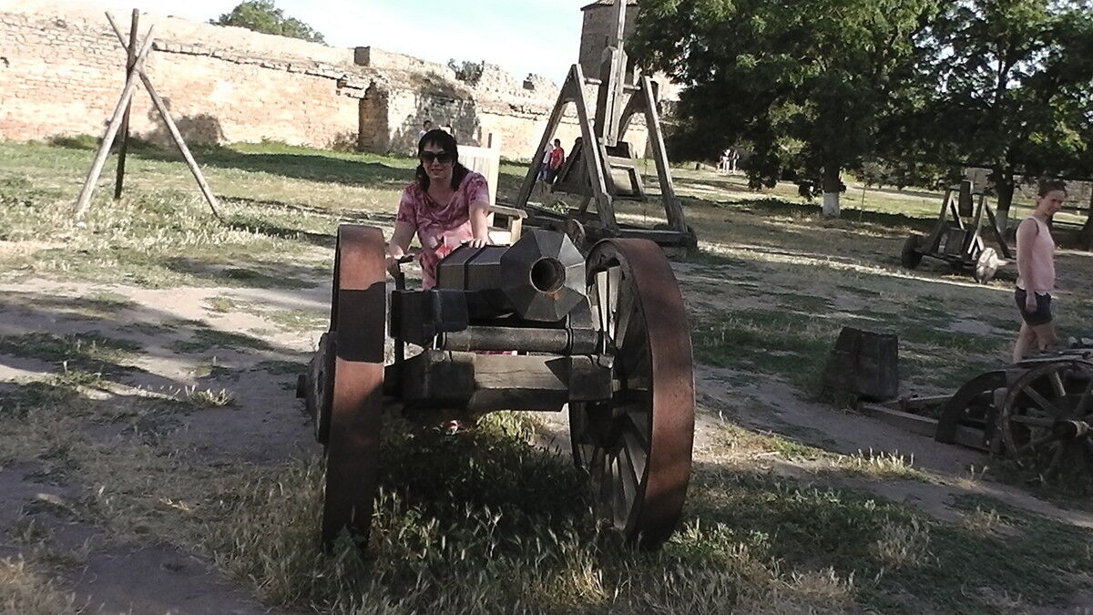  ,   Tatsiana, 54 ,     , c 