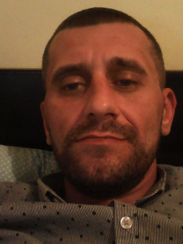  11983276  Rostislav, 42 ,    