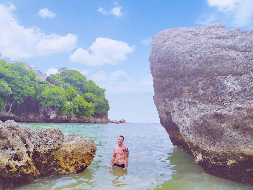  40203306  Dima, 29 ,    