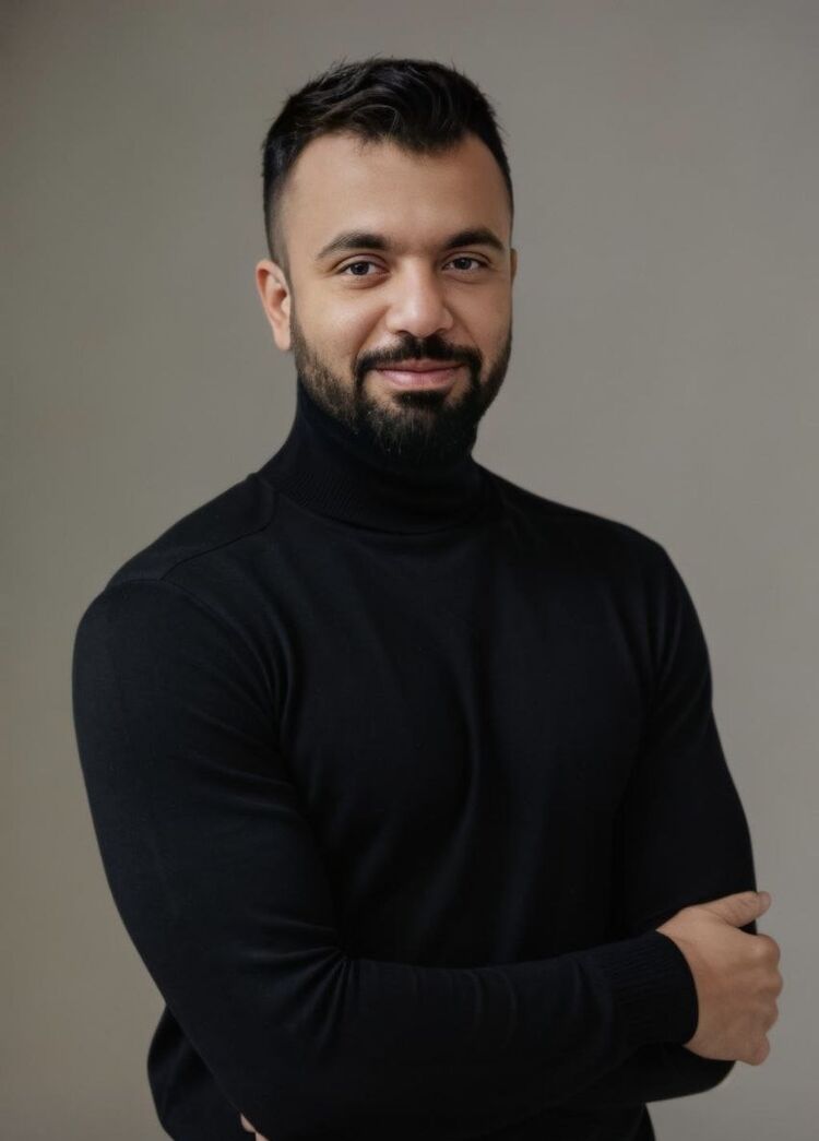  ,   Yasin, 37 ,   ,   