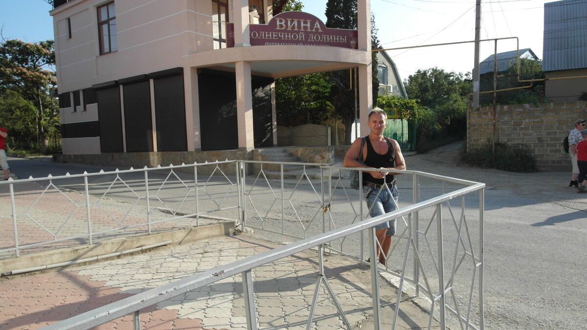  8518056  Cehutq, 55 ,    