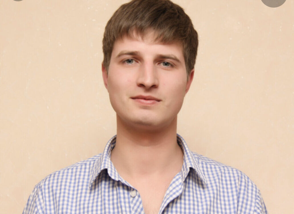  ,   Andrej, 40 ,   ,   