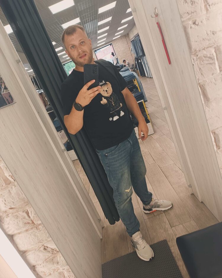  44388666  , 33 ,    