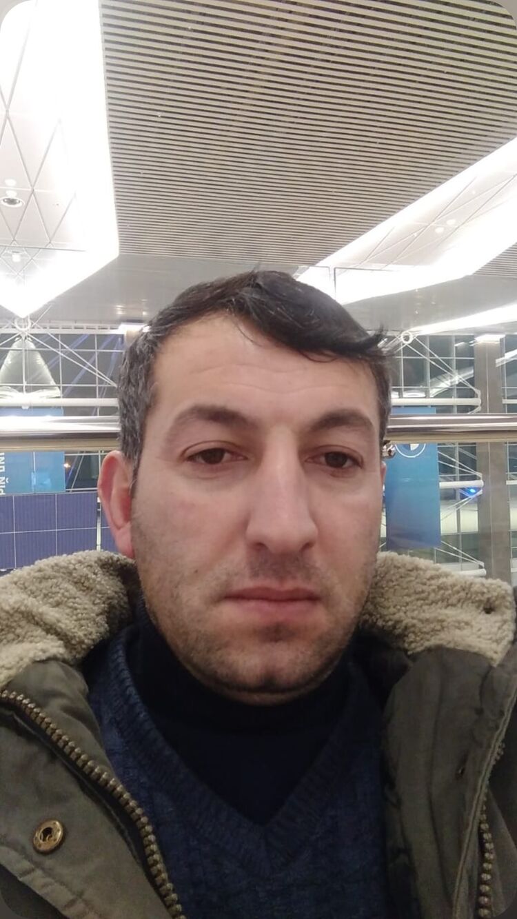  ,   Ali, 40 ,   ,   