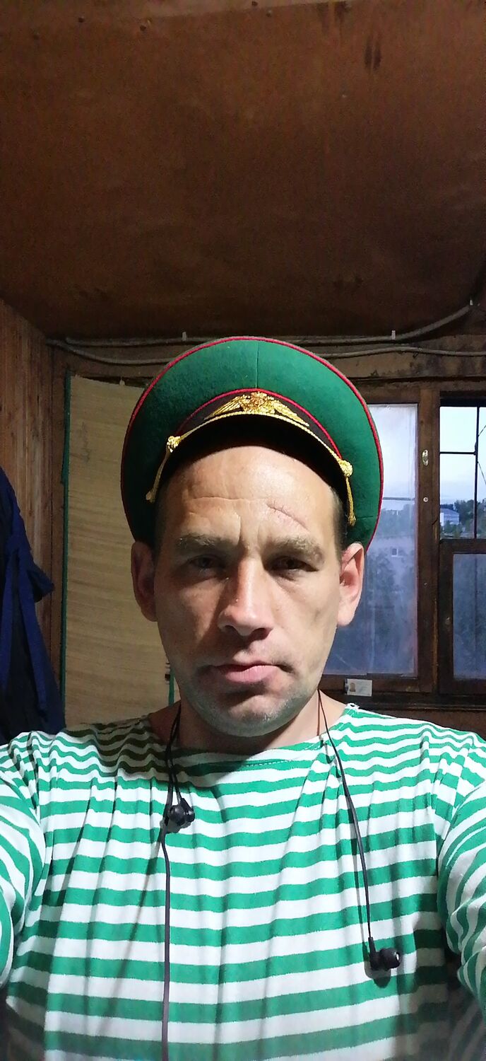  33457906  Maks, 43 ,    