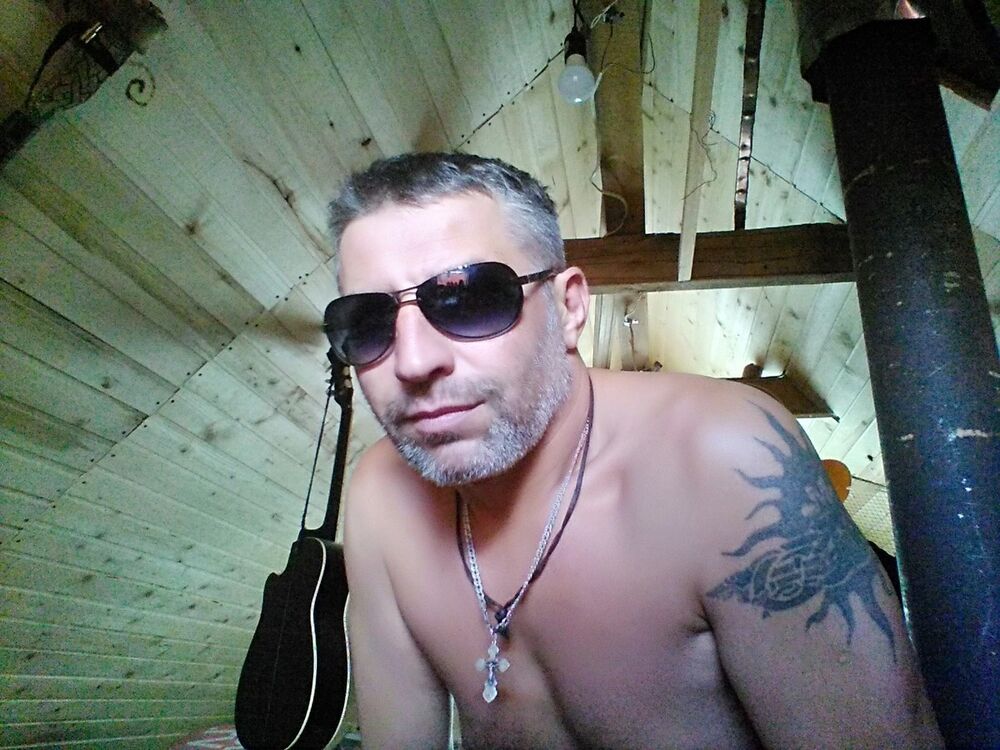  9856066  , 49 ,    