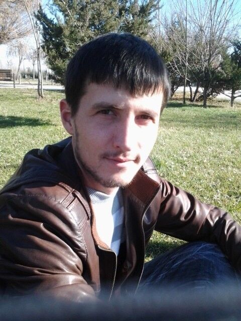  ,   Jewwej, 37 ,   