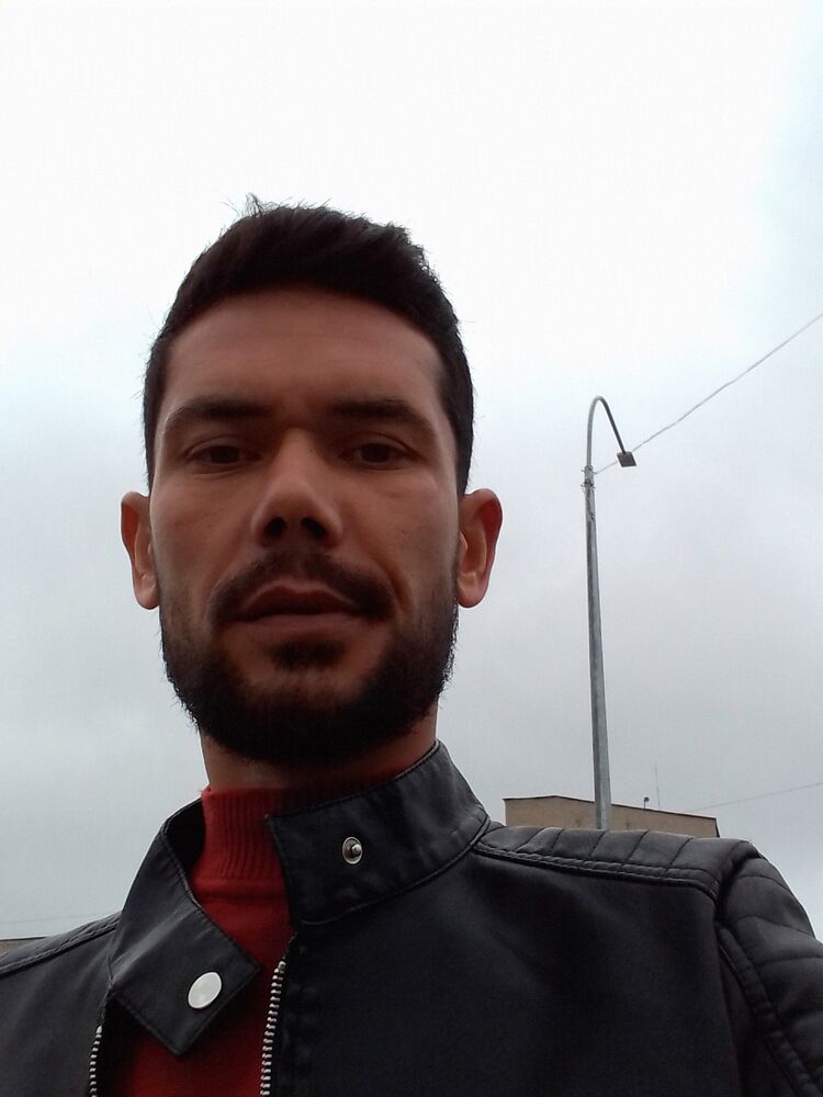  35466706  Azat, 33 ,    