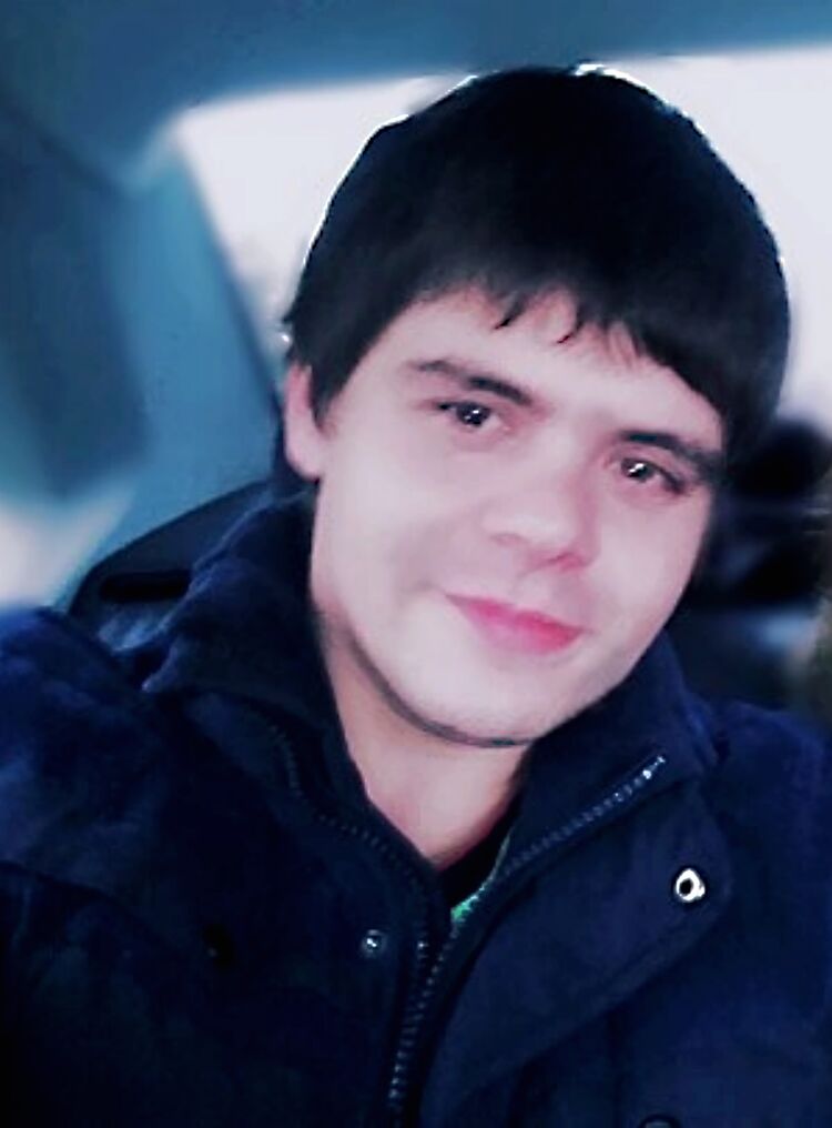  25194926  Vlad, 33 ,     