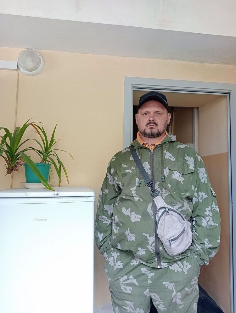  ,   Oleg, 49 ,   ,   