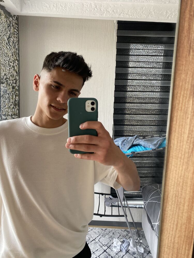  44611056  Yunus Em, 19 ,    