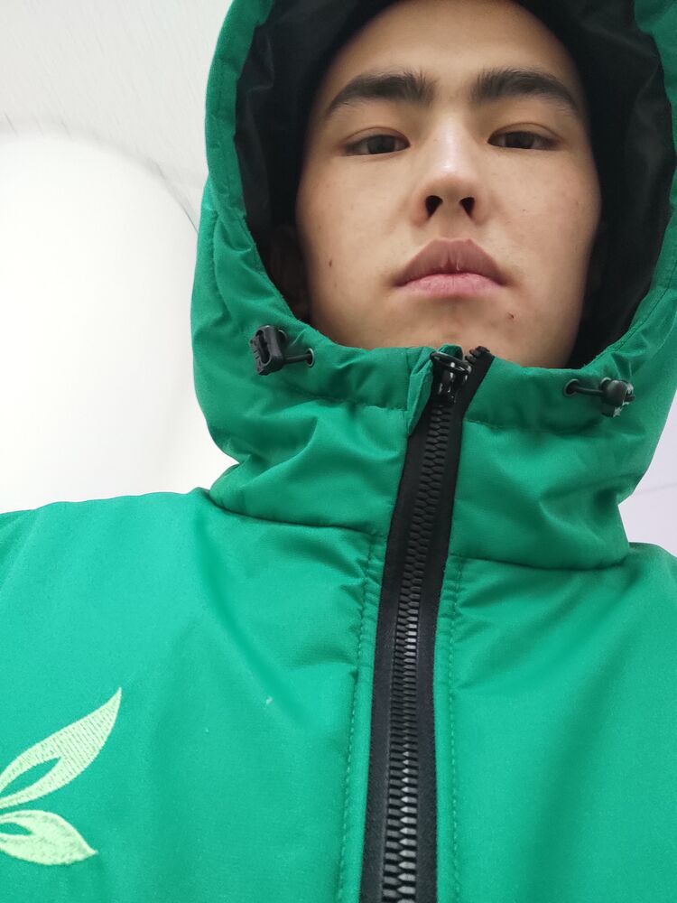  40354556  Jrjejej, 22 ,    