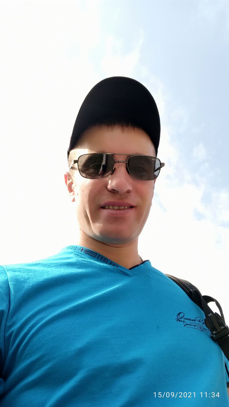  41858586  Ivan, 36 ,    