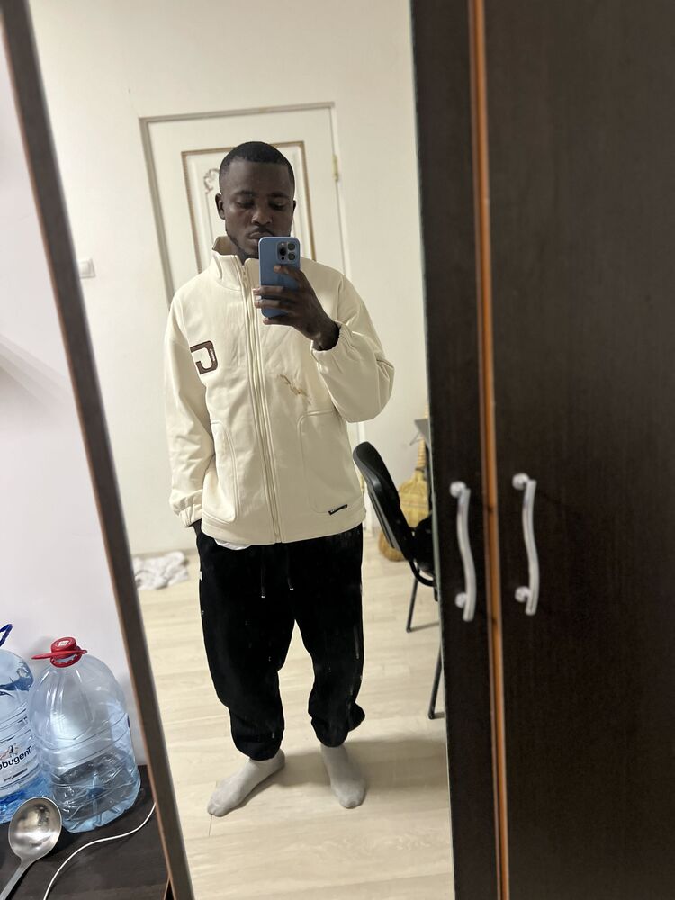 ���� 56208796 ����� Machine, 25 ���, ���� ���������� � ������