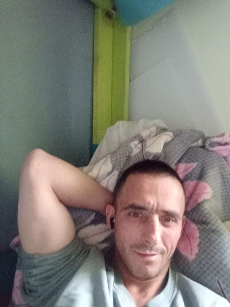  39911706  VIKTORXXX, 46 ,    