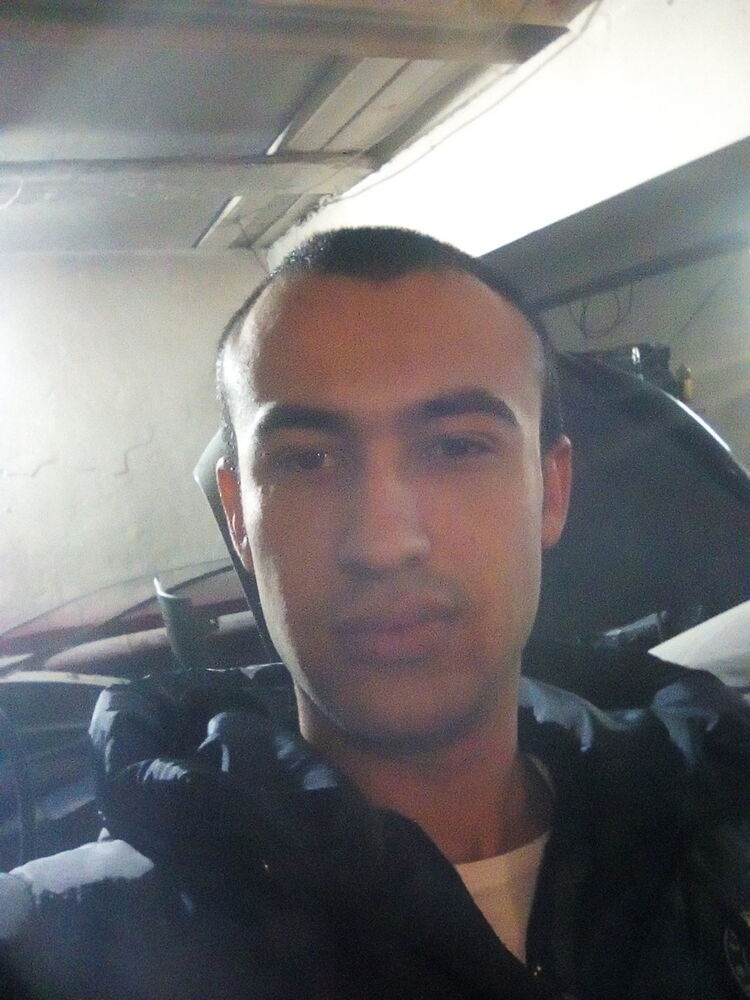  8903766  , 33 ,    