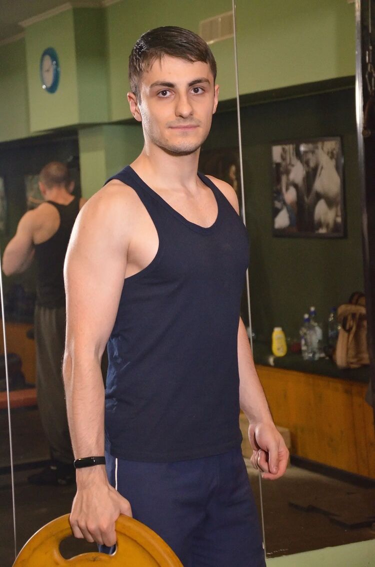  30355936  David, 27 ,    