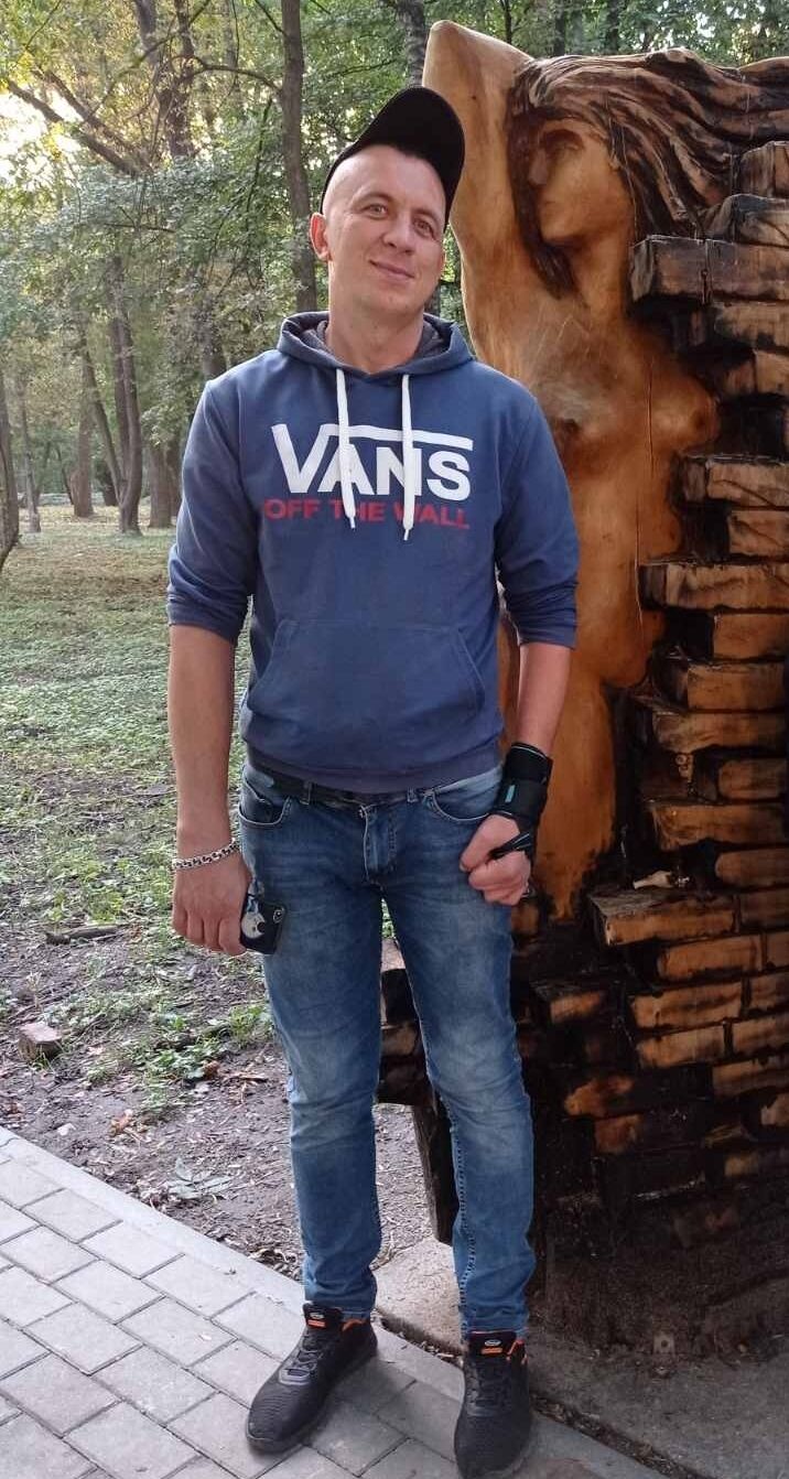  32924086  Bonuk, 36 ,    