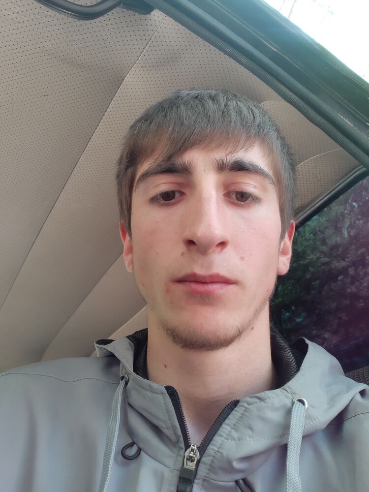  ,   Ali, 22 ,   ,   