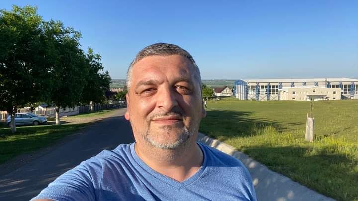  54517676  Harrison, 60 ,    