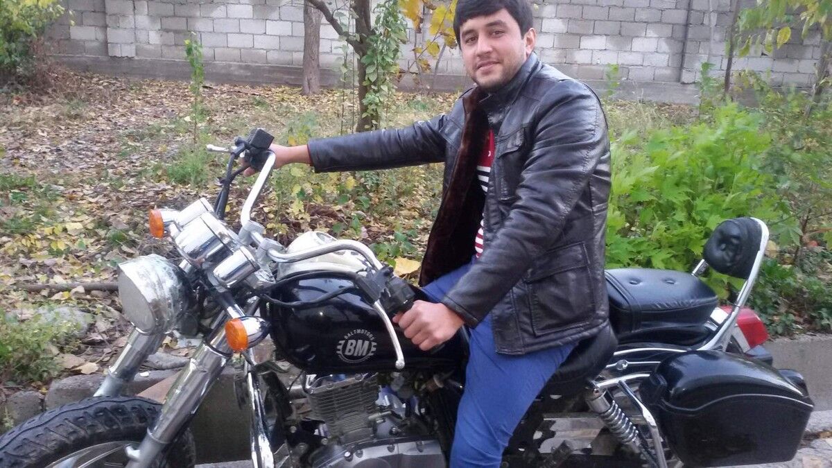  ,   Alik, 34 ,   
