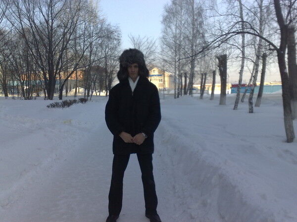  4950576  Dima, 51 ,    